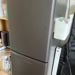 冷蔵庫　(パナソニック製　NR- B14BW)