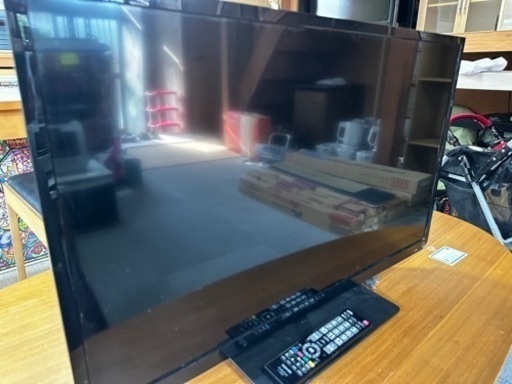 【取引完了】【T-GARAGE】液晶テレビ　TOSHIBA REGZA 32S8 お子様の部屋に