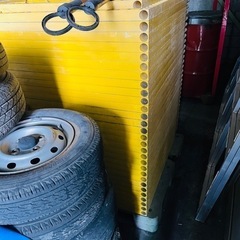 【中古品】プラスチックフェンス プラフェンス 100cm×118cm 黄色 30枚 ガードフェンス グリーン 工事現場 建築 バリケード 