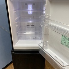 I372 ? MITSUBISHI 冷蔵庫 (146L) ⭐人気のブラック！