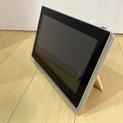 Panasonic® DMP-HV150 ポータプル地上デジタルテレビ VIETA