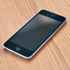 Apple iPod touch 16GB 第5世代 ブラック&...