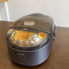 【引き取り限定】炊飯器 ZOJIRUSHI 象印 5.5合炊き