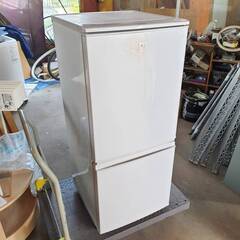 SHARP製2ドア冷凍・冷蔵庫◇137L◇2015年製
