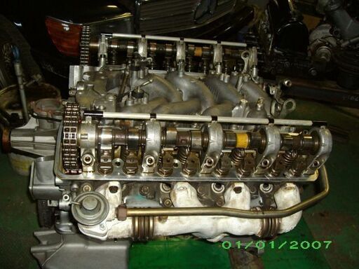 メルセデス- ベンツ104-103-117エンジンリビルトシリンダーヘツト販売