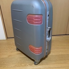 スーツケース　トランクケース　寸法45×65×25（cm）
