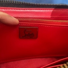 クリスチャンルブタンの財布