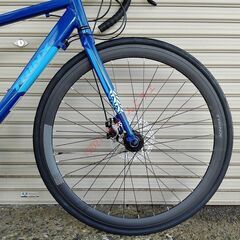 【新品】 アルミフレーム ディスクブレーキ ロードバイク 21速 700x28c 新品】 アルミフレーム ディスクブレーキ ロードバイク 21速 700x28c