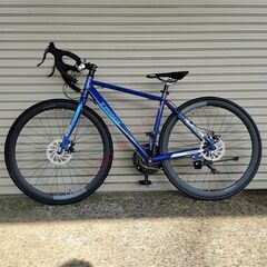 【新品】 アルミフレーム ディスクブレーキ ロードバイク 21速 700x28c 新品】 アルミフレーム ディスクブレーキ ロードバイク 21速 700x28c