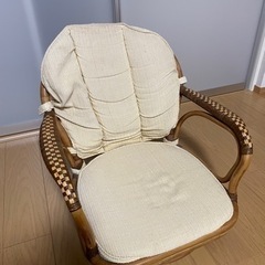 籐製の座椅子