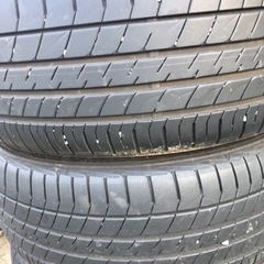 アクア　他　ダンロップ　16インチ　溝あり