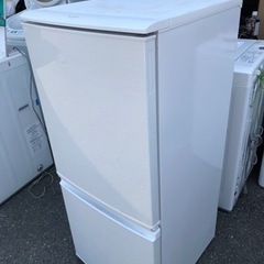 福岡市内配送無料 シャープ SHARP SJ-14W-W [冷蔵庫（137L・つけかえ 