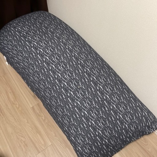 値下げしました！ほぼ未使用❤️ヨギボーロングクッション ヨギボー ロング 値下げしました！ほぼ未使用❤️ヨギボーロング