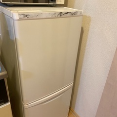 冷蔵庫　Panasonic NR-B146W