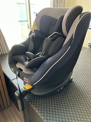 Joieチャイルドシート　ISOFIX　360°回転　新生児から利用可能