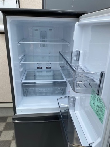 【美品】MITSUBISHI MR-P15G-H1 2022年製 冷蔵庫 2ドア 146L  耐熱フルフラットトップテーブル 三菱 ノンフロン冷蔵庫