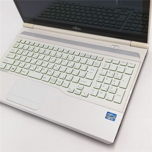送料無料 新品SSD タッチ可 15.6型 ノートパソコン 富士通 AH56/K 美品