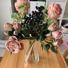 ニトリの造花と花瓶