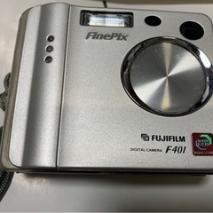 富士フイルム FinePix F401 2.1MP デジタルカメ...