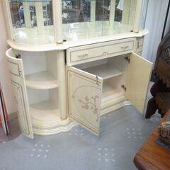 美品 ガラスキャビネット カップボード コレクションボード 【モノ市場半田店】151