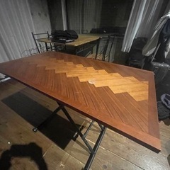 無段階調整式テーブル