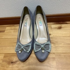 新品・未使用　リボン&パール付きパンプス