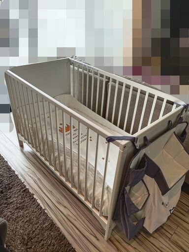 [値下げ] IKEA 白いベビーベッド（120cm*60cm）マットレス付き