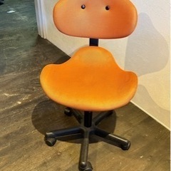 【終了】仕事用の椅子　オレンジ　ニトリ購入