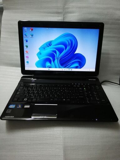 【即使用可能】TOSHIBA Qosmio「T751/T8EB」Win11 home/Office2021/i7-2630QM/8GB/SSD 256GB/カメラ/BDドライブ/15.6型/中古
