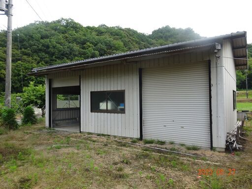 鉄骨のガレージ（物置） 格安でお譲りします　（値下げ第一弾です）