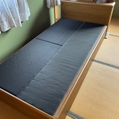木製ベッド