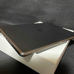 美品！ 外でも使えるセルラーモデル！ もちろん格安SIMが使えるSIMフリー！純正箱&付属品完備！ iPad 第7世代 cellular グレー 美品！ 外でも使えるセルラーモデル！ もちろん格安SIMが使えるSIM