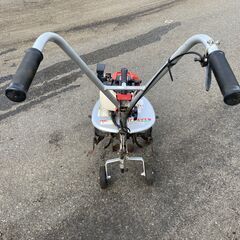 現物確認歓迎 初期不良安心対応 燃料タンク新品 整備済 片手で持てる 井関 アグリップ 4サイクル 1.6馬力 耕運機 CAC245 移動輪付 現物確認歓迎 初期不良安心対応 燃料タンク新品 整備済 片手で持てる 井関