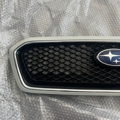 希少 レヴォーグ 前期 VM4 VMG 純正 オプション フロント グリル A型～C型 LEVORG ラジエーターグリル  値段交渉多少ききます。