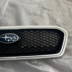 希少 レヴォーグ 前期 VM4 VMG 純正 オプション フロント グリル A型～C型 LEVORG ラジエーターグリル  値段交渉多少ききます。