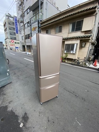 ‍♀️☘️大阪市内配達設置無料‍♀️三菱冷蔵庫自動製氷機付き３７０L保証有り