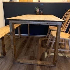 ダイニングテーブル、ベンチ、ダイニングチェア、ウィンザーチェア