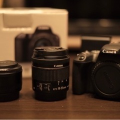 Canon EOS KISS X9 標準＆単焦点レンズ＆バッテリ...
