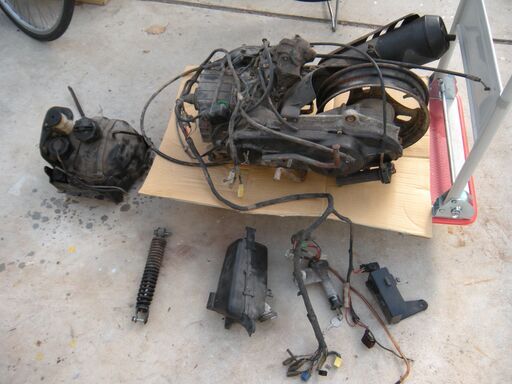 倉庫整理　スズキ初期セピア?エンジン 倉庫整理 スズキ初期セピア?エンジン エンジンがかからない