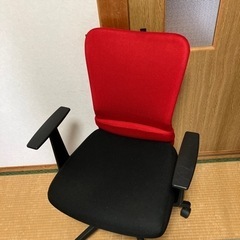 配達できます　パソコン　勉強　椅子　チェア　赤黒　高さ調節バーあり