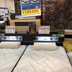 シングルベット　（マットレス付き）2つ