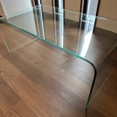 ガラステーブル 1枚板 ガラスのみで作られたテーブル 傷,欠けあり