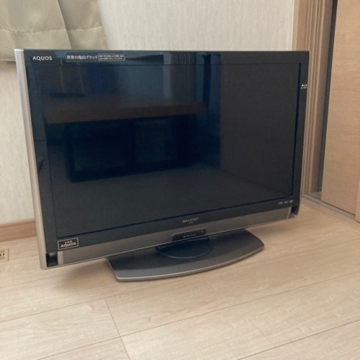 シャープ　AQUOS 32型液晶テレビ　BD機能内蔵