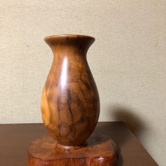 木の花瓶？