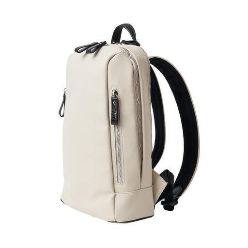 新品、DIANA 整理整頓がしやすい☆ニューノーマルリュック