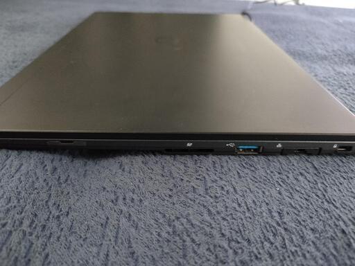 美品 富士通ノートパソコンU938/S Windows11 メモリ8GB SSD256GB