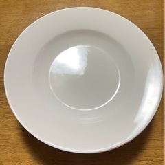 白いお皿　20.7cm