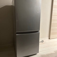 冷蔵庫　シャープ (137L、SHARP SJ-D14A-S)