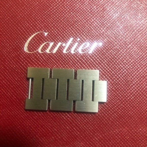 送料無料　純正品　CARTIER カルティエ パシャC　腕時計　ベルトパーツ　　コマ　駒　18mm 　二つセット