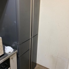 両開きドア　冷蔵庫